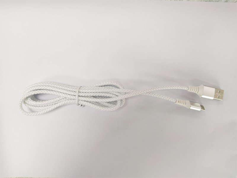 2A大電流microUSB數(shù)據(jù)線，深圳數(shù)據(jù)線定制廠家